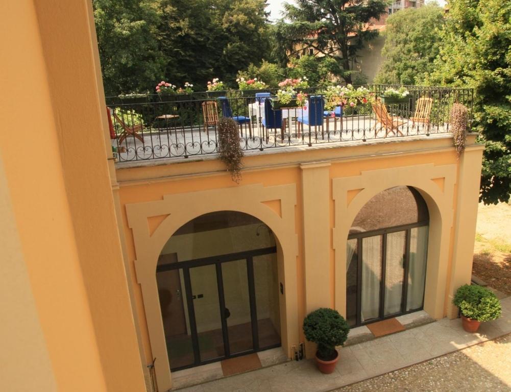 Lisander B&B Suite And Terrace Сереньо Экстерьер фото